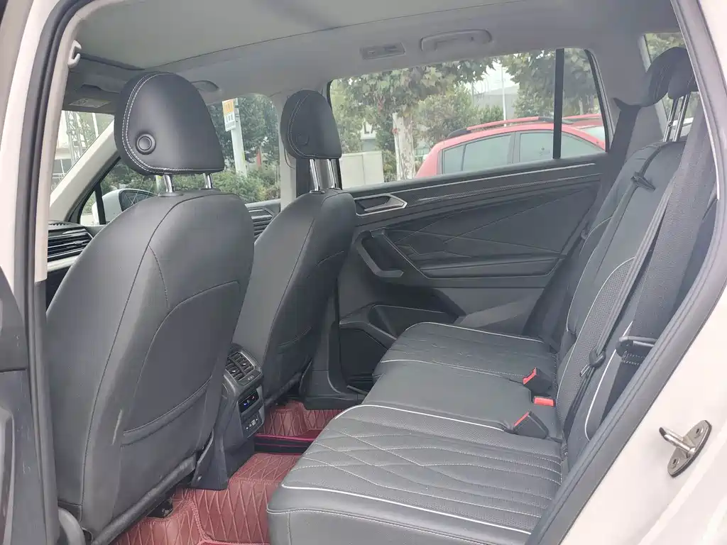 Volkswagen Tiguan L — миниатюра 8