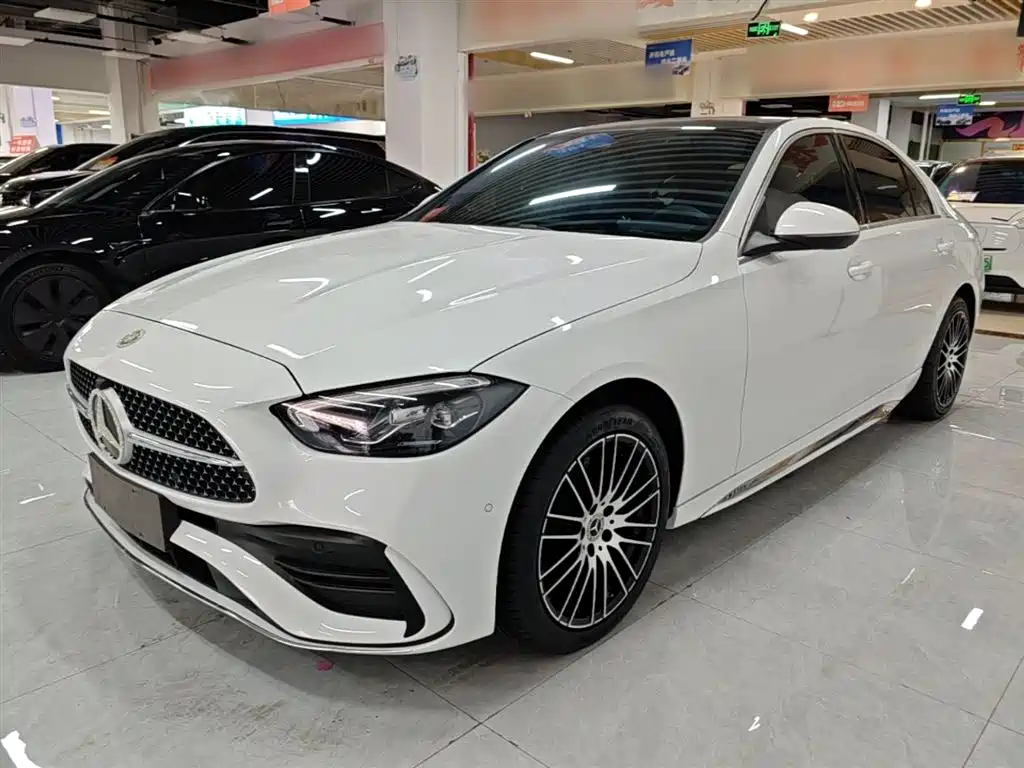 Mercedes-Benz C-Class 2024