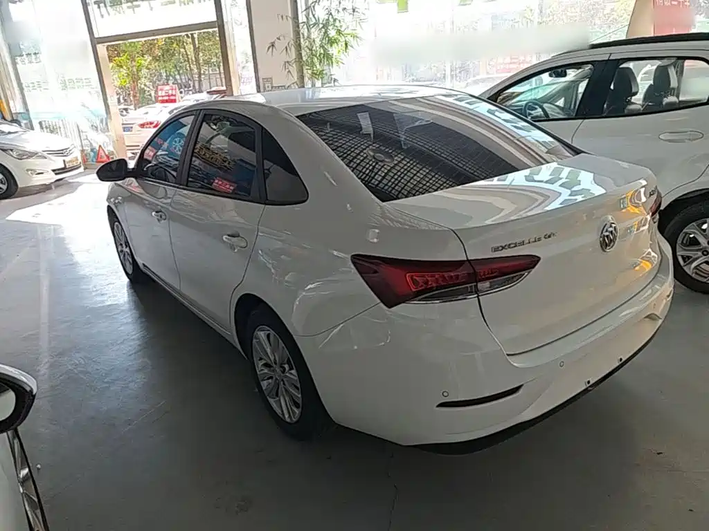Buick Excelle — миниатюра 5