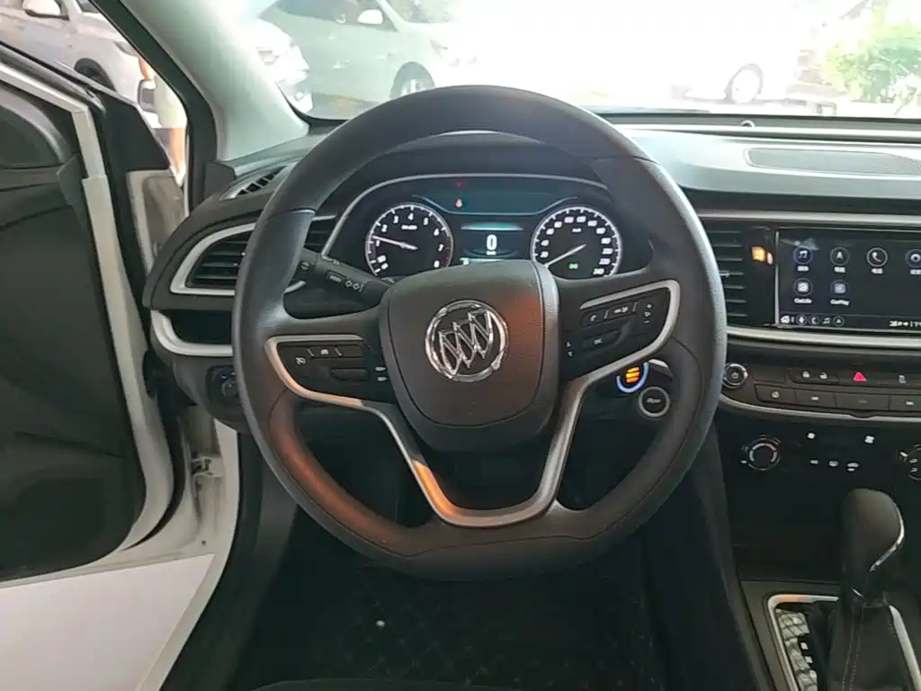 Buick Excelle — миниатюра 11
