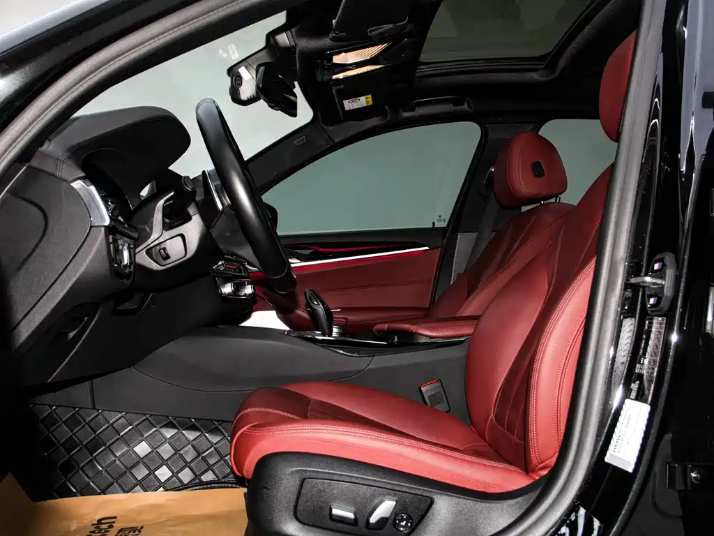 BMW 5 Series — миниатюра 12