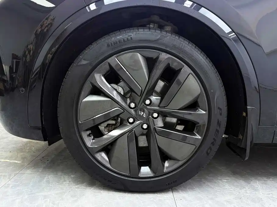 Li Auto Li L8 — миниатюра 4
