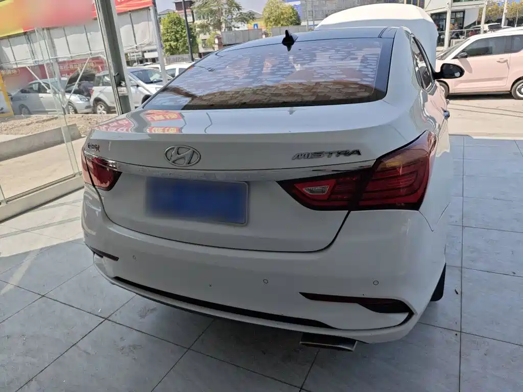 Hyundai Mistra — миниатюра 6