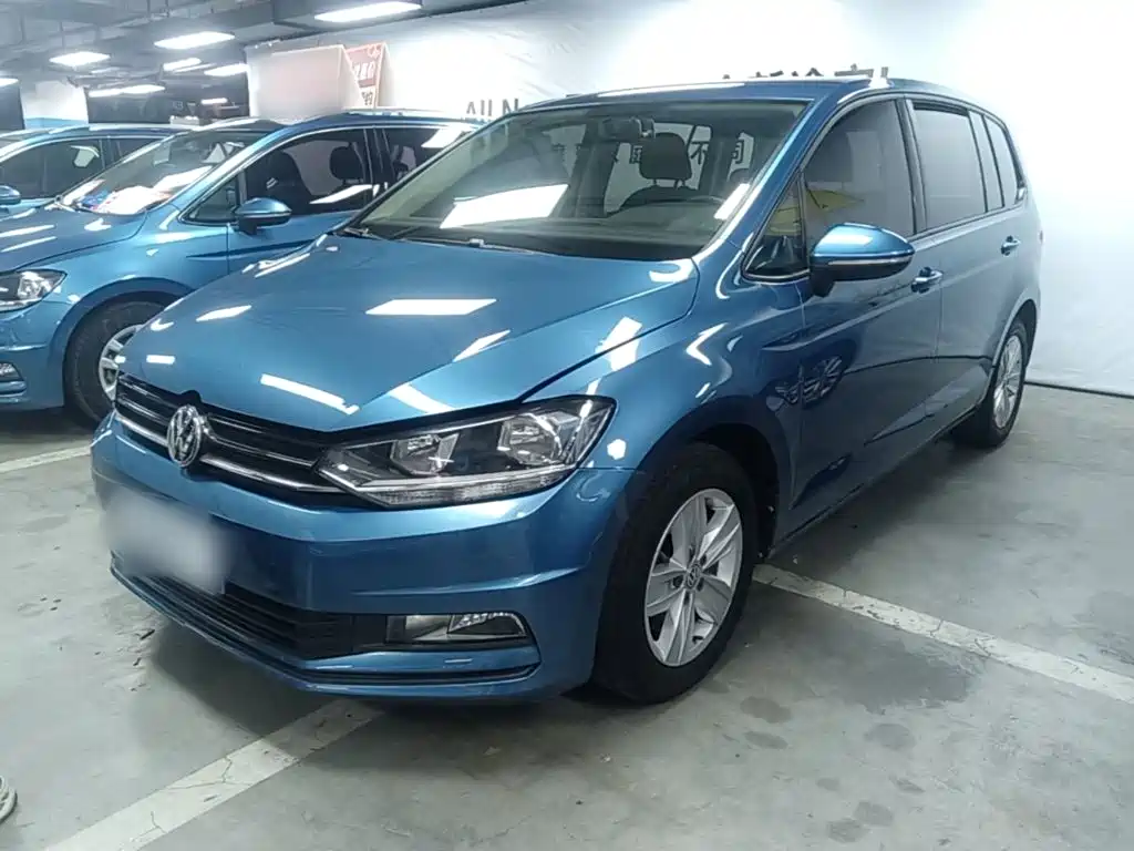 Volkswagen Touran — миниатюра 2