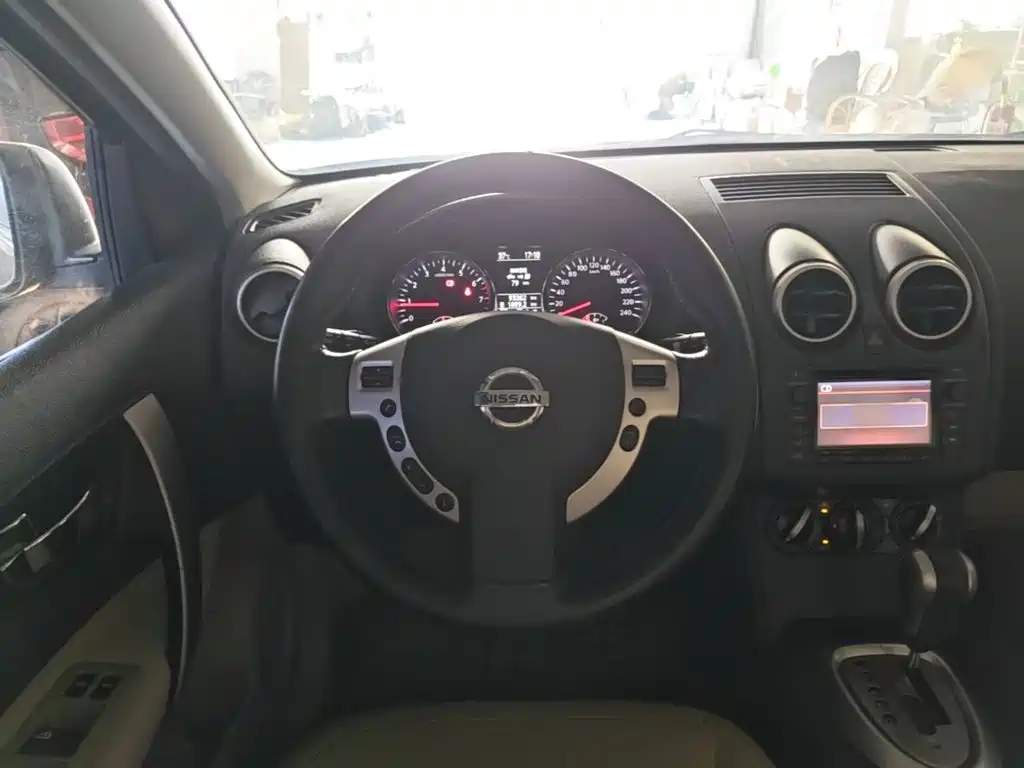 Nissan Qashqai — миниатюра 11