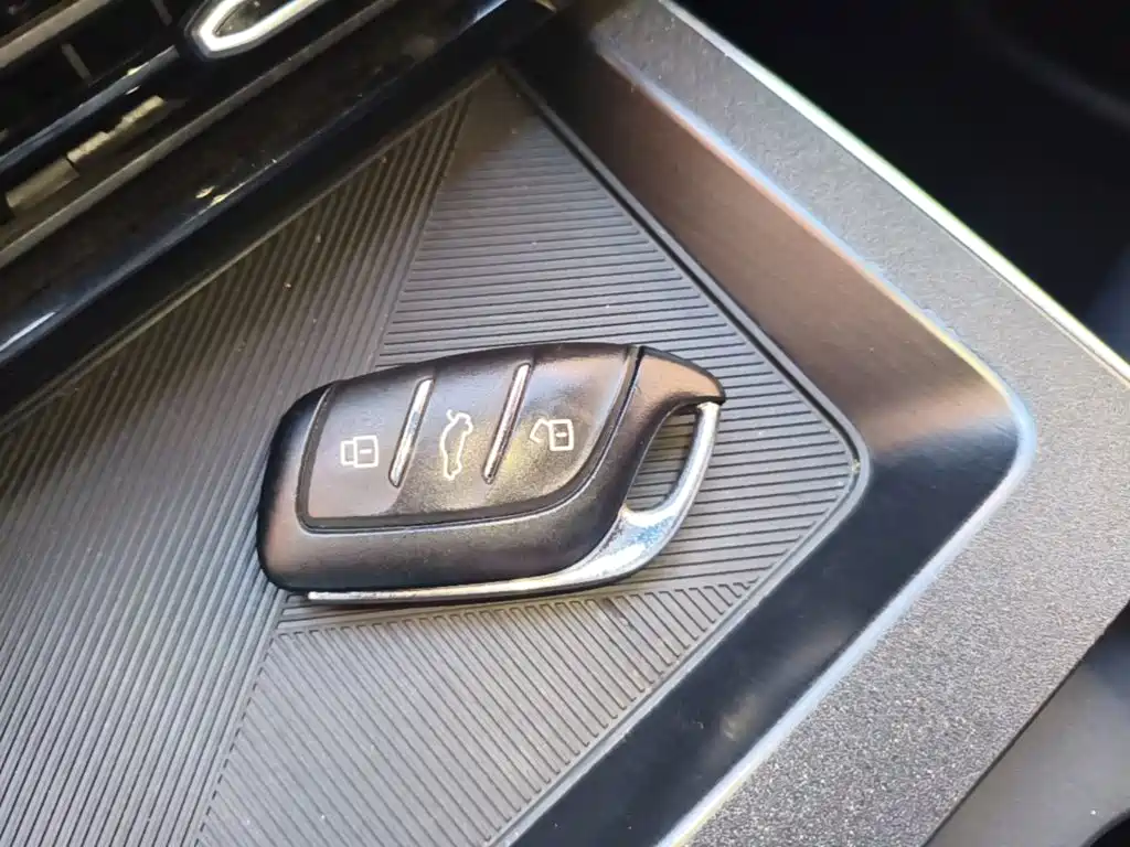 Roewe RX5 eMAX — миниатюра 9