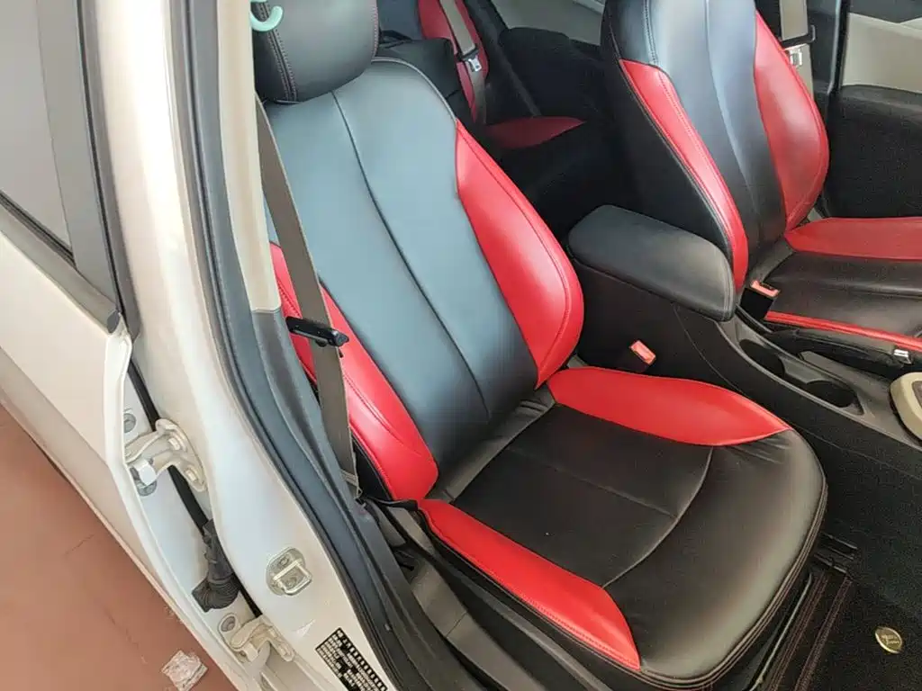 Buick Excelle — миниатюра 25