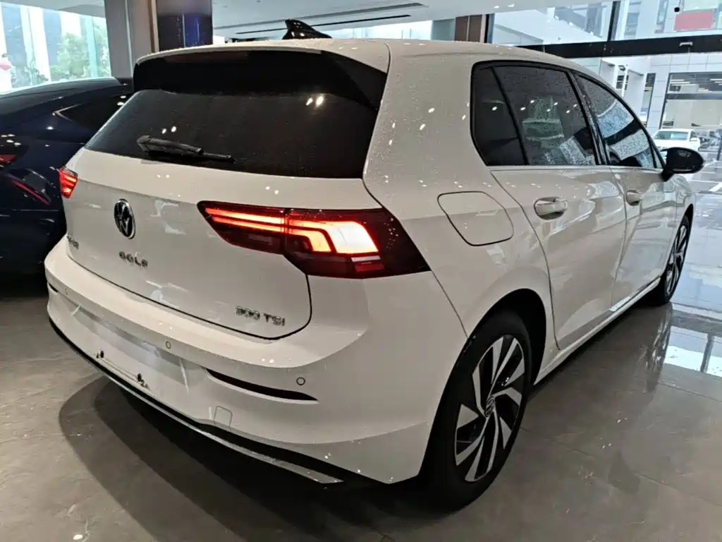 Volkswagen Golf — миниатюра 7