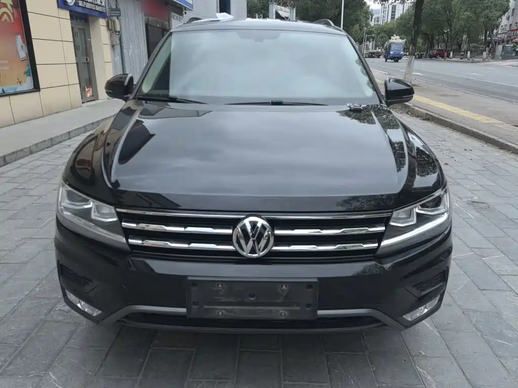 Volkswagen Tiguan L — миниатюра 12