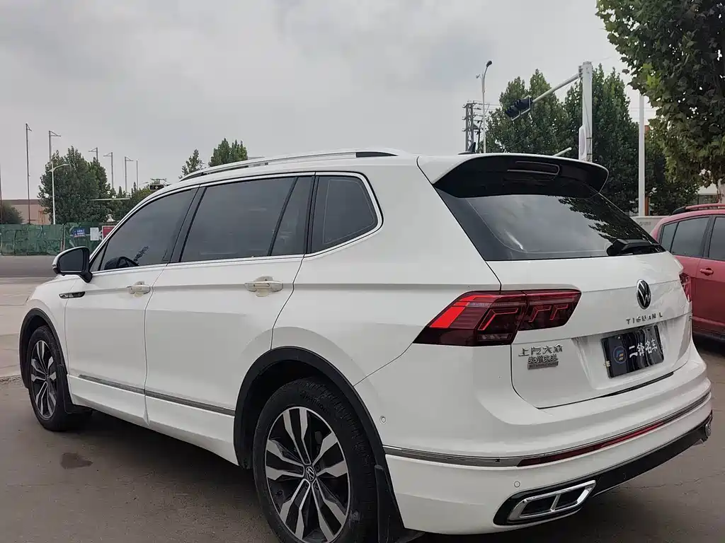Volkswagen Tiguan L — миниатюра 6