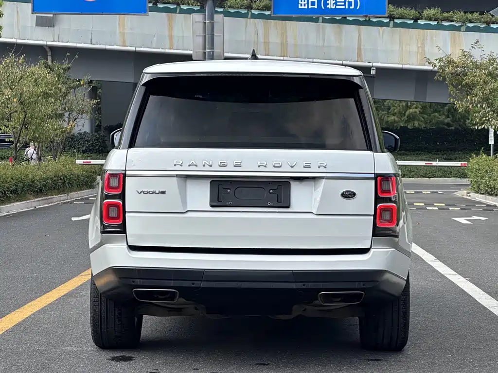 Land Rover Range Rover — миниатюра 20