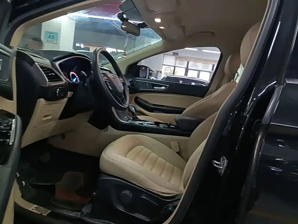 Ford Edge — миниатюра 15