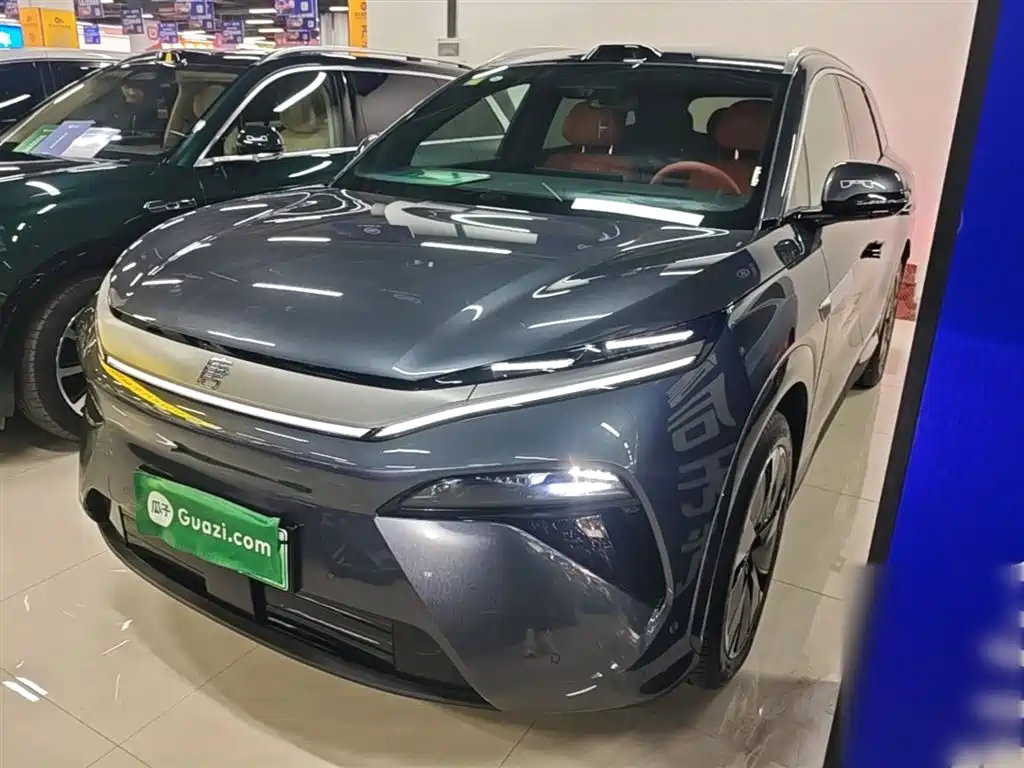 Byd 唐L 2025