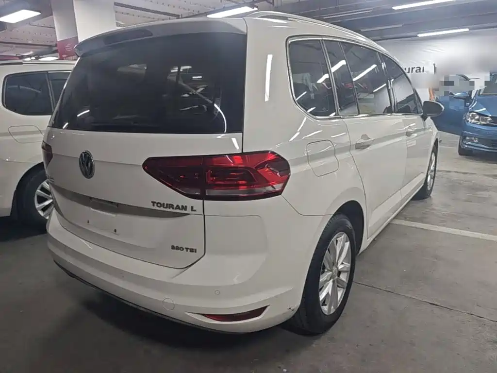 Volkswagen Touran — миниатюра 7