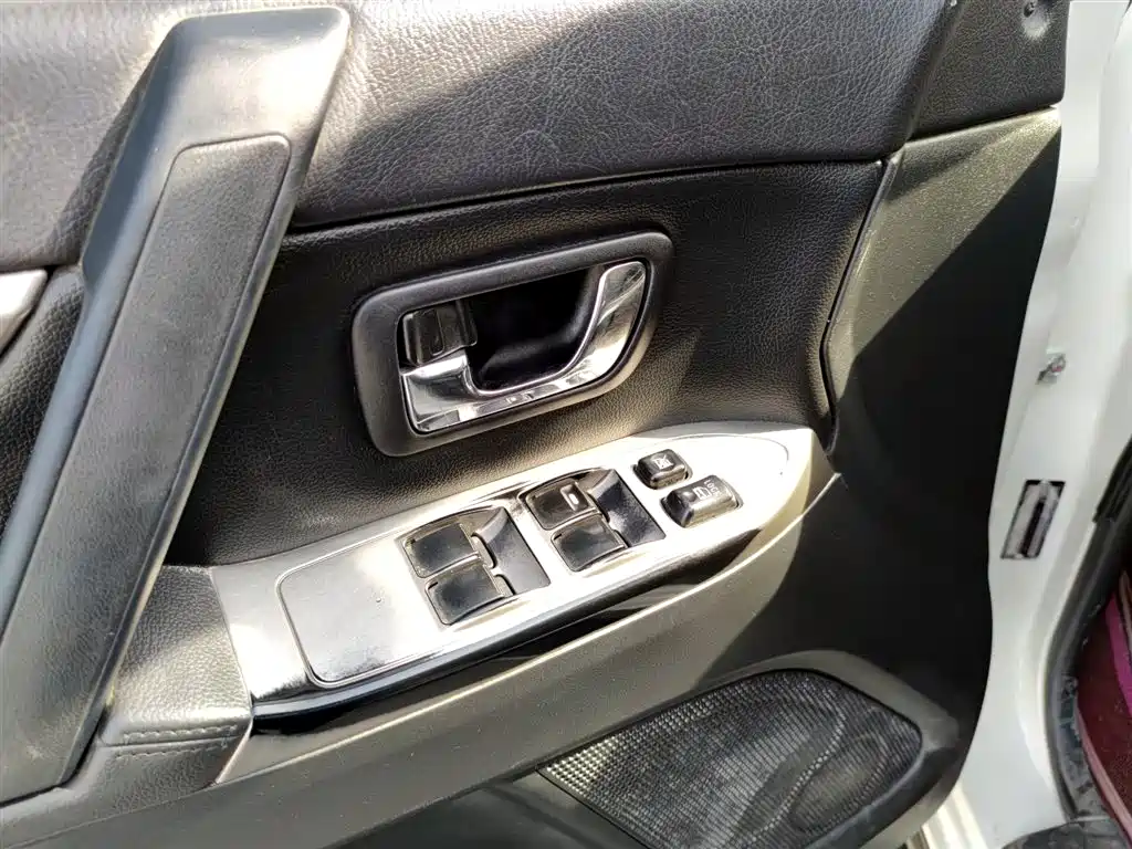 Mitsubishi Pajero (Import) Collection Edition 3.0L Auto Premium Offroad Edition, фото 15