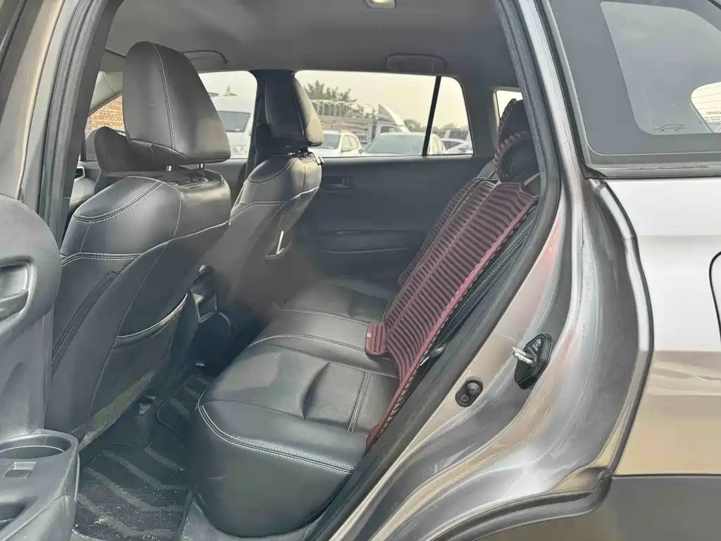 Toyota Corolla Cross — миниатюра 6