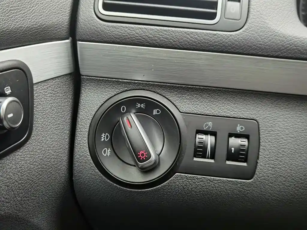 Volkswagen Touran — миниатюра 21