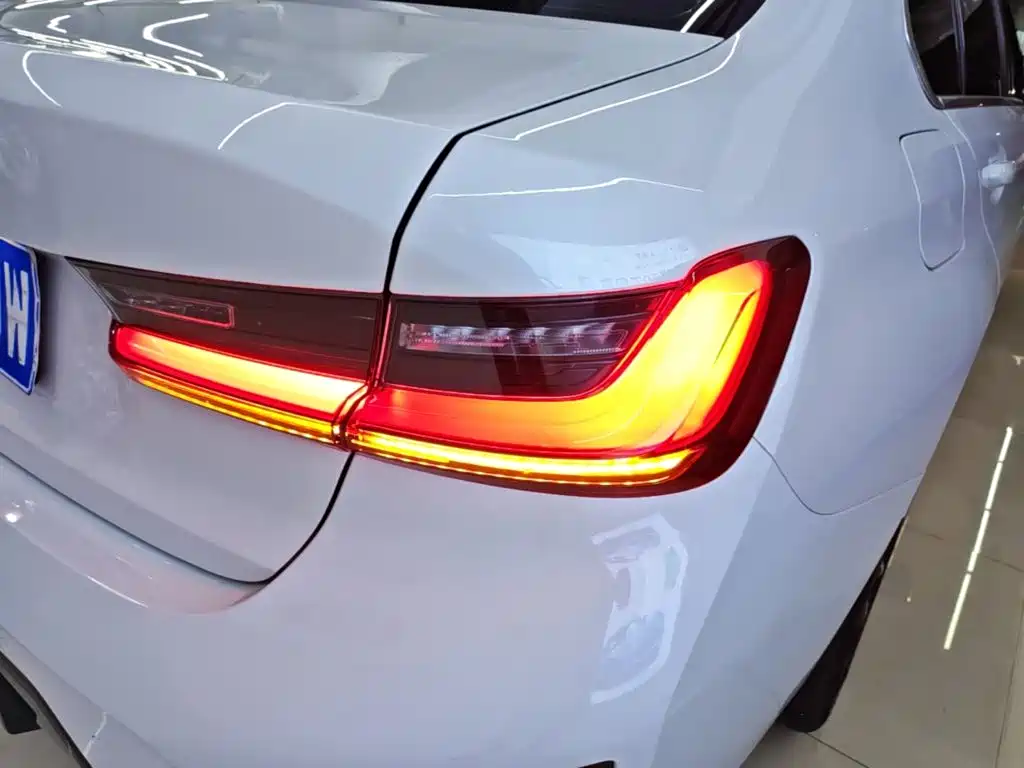 BMW 3 Series — миниатюра 8