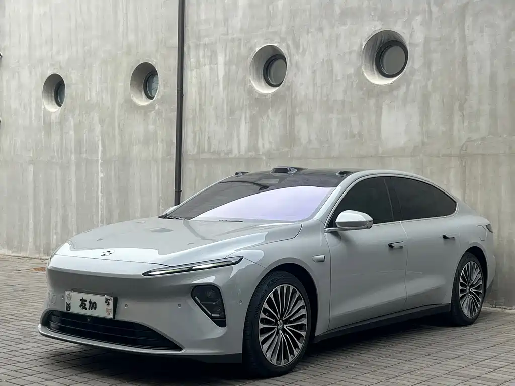 NIO ET7