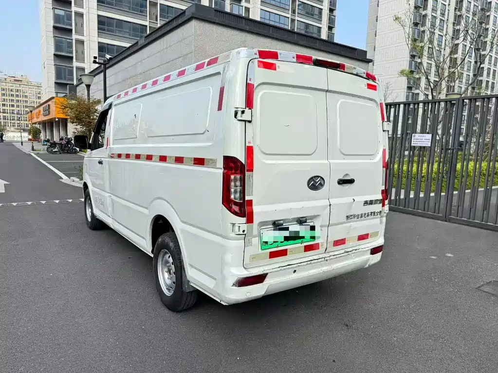 Geely Shuailing — миниатюра 13