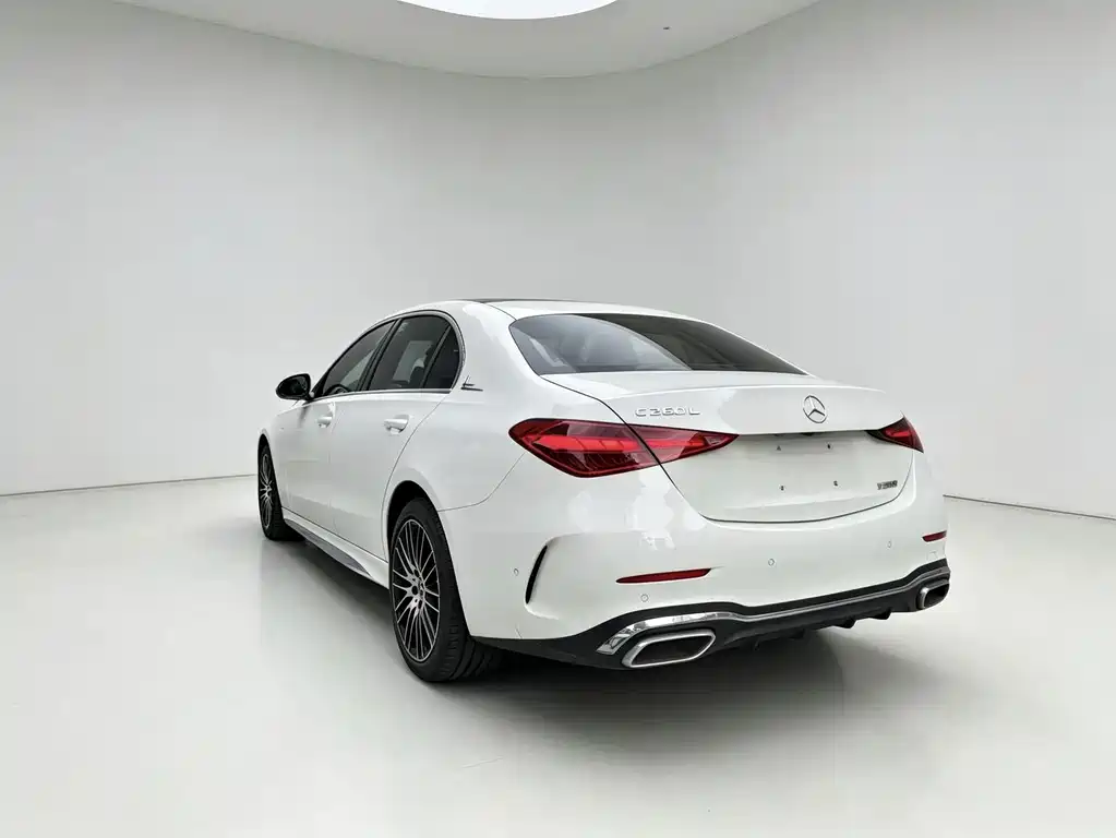 Mercedes-Benz C-Class — миниатюра 14