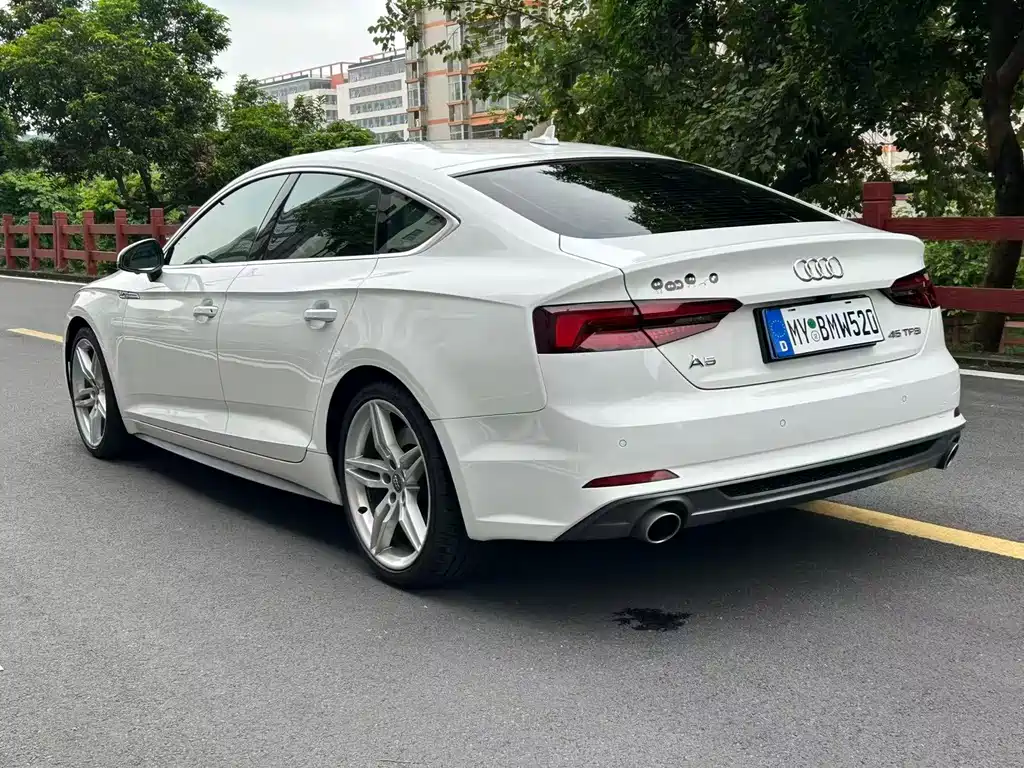 Audi A5 (Import) — миниатюра 6