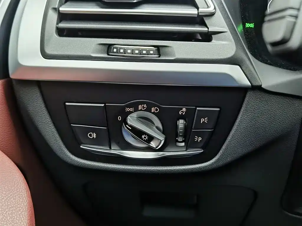 BMW X3 — миниатюра 21
