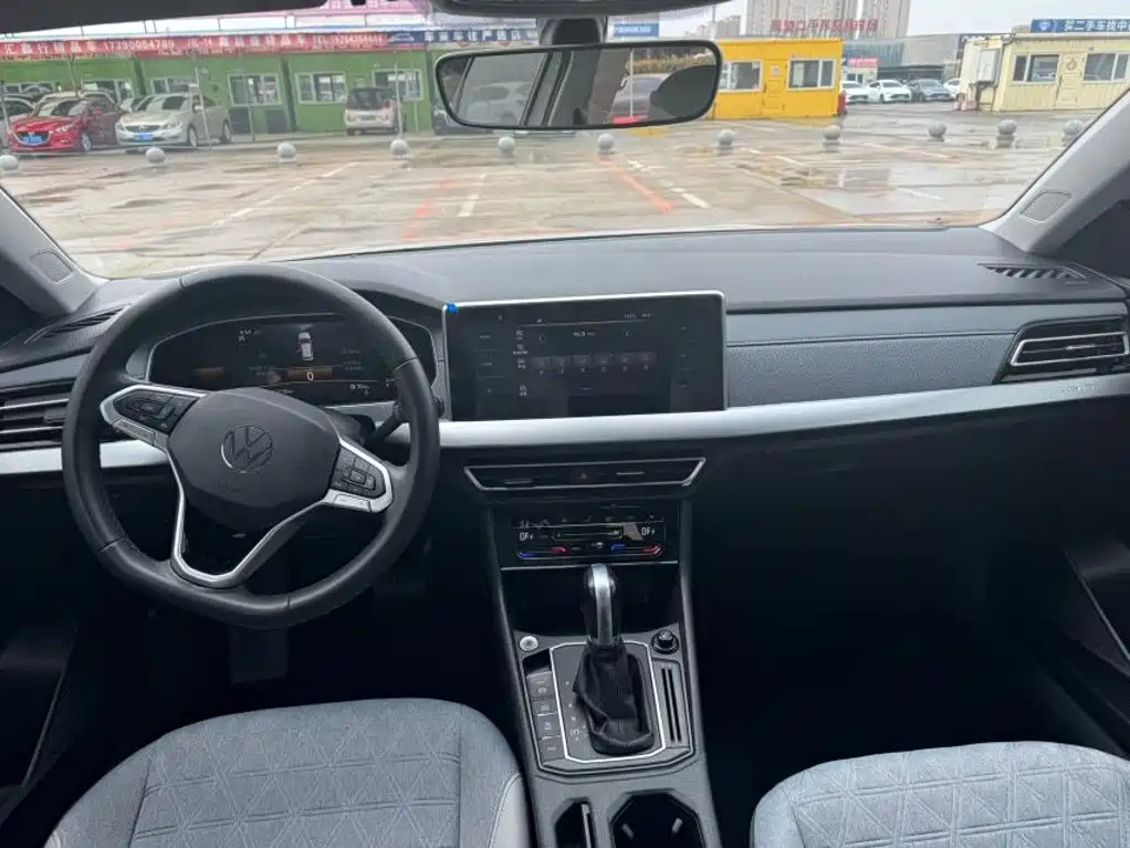 Volkswagen Lavida — миниатюра 4