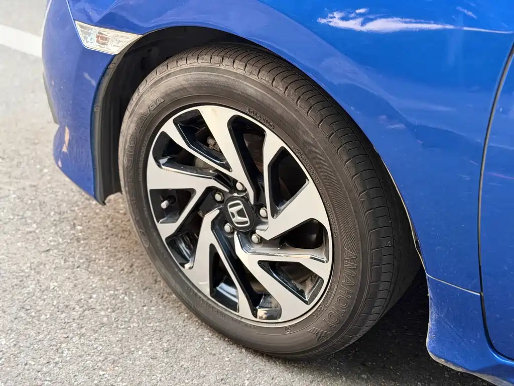 Honda Civic — миниатюра 13