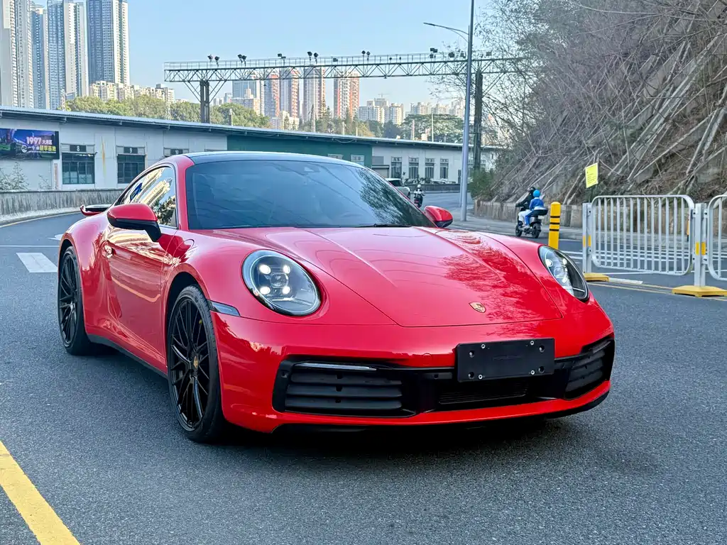 PORSCHE 911