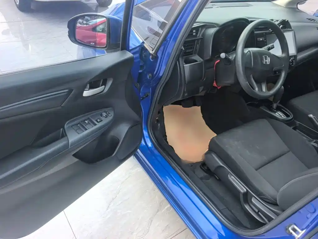 Honda Fit — миниатюра 16