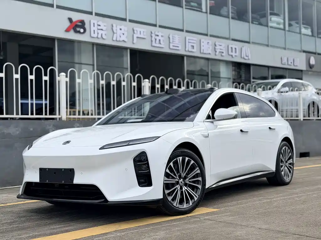 NIO ET5T