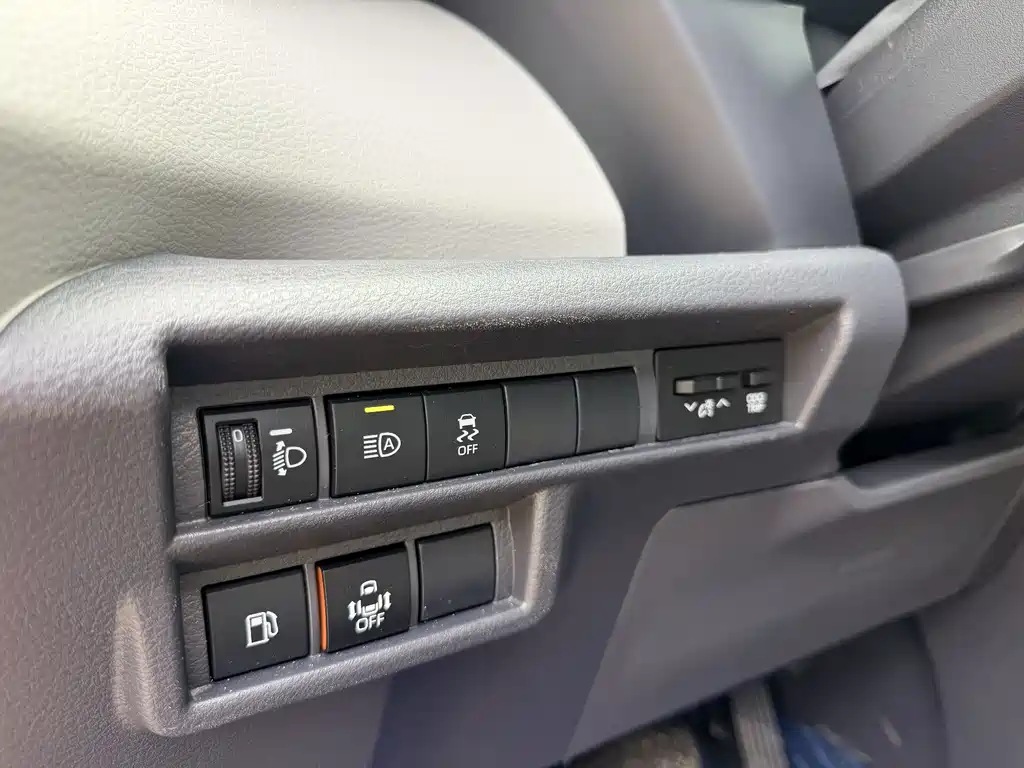 Toyota Granvia — миниатюра 15