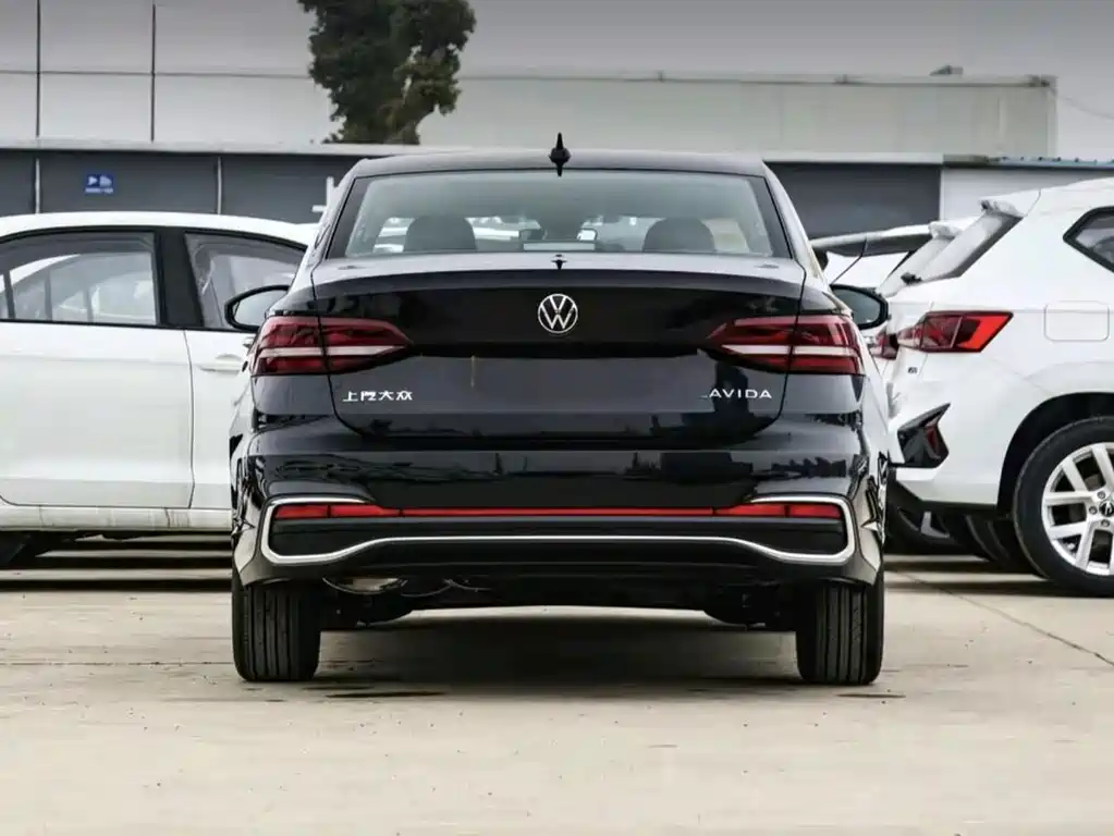 Volkswagen Lavida — миниатюра 9