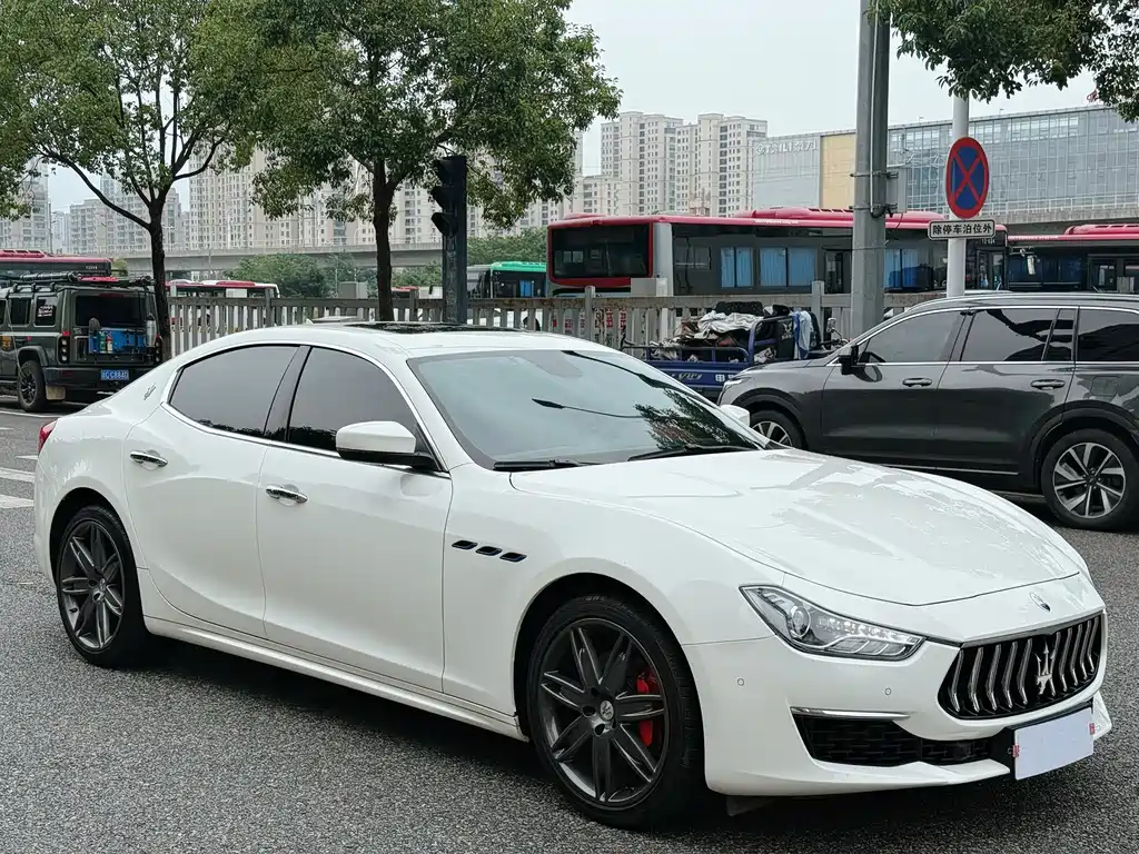 Maserati Ghibli