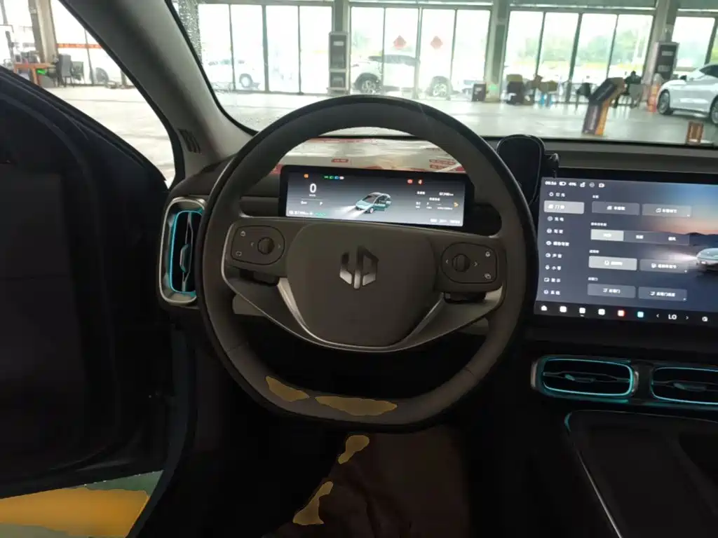Leapmotor Leapmotor B01 — миниатюра 11