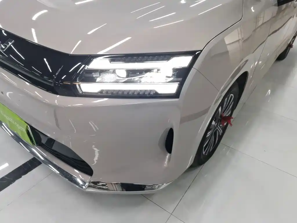 Wuling Xingguang 730 New Energy — миниатюра 24