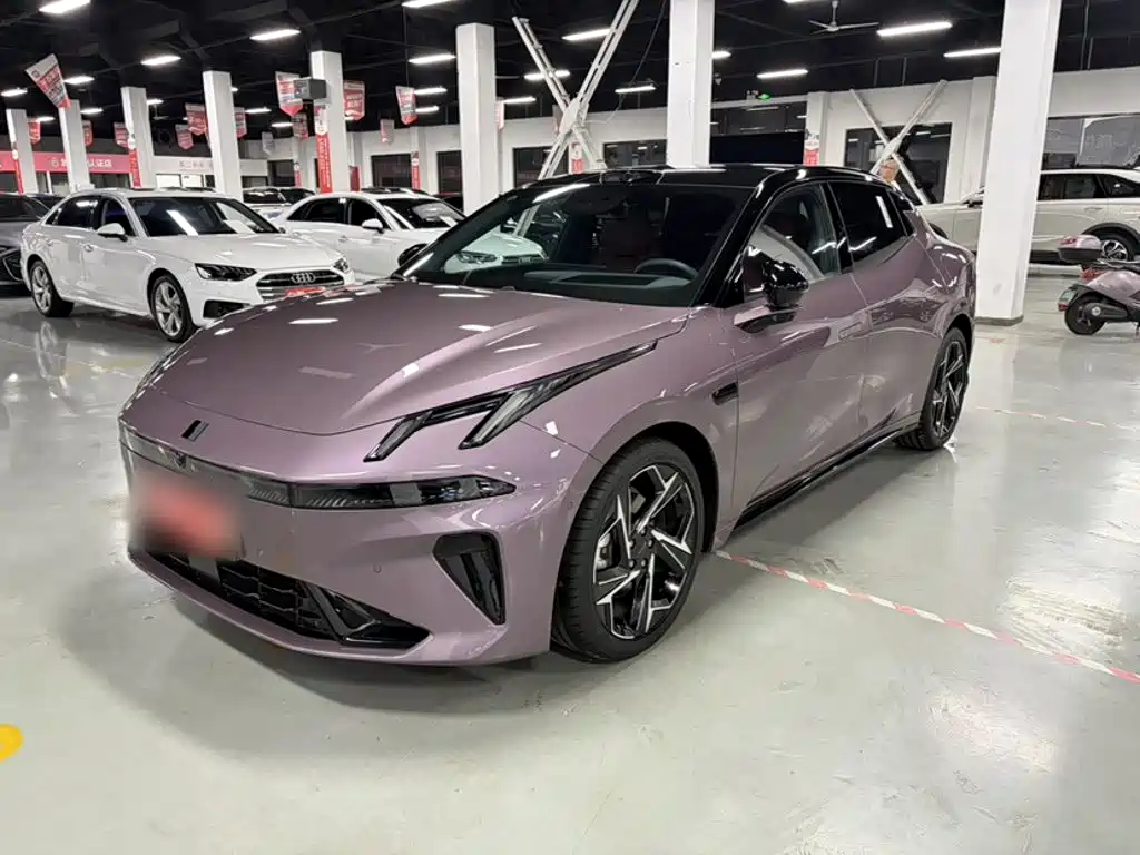 Lynk & Co 07 EM-P