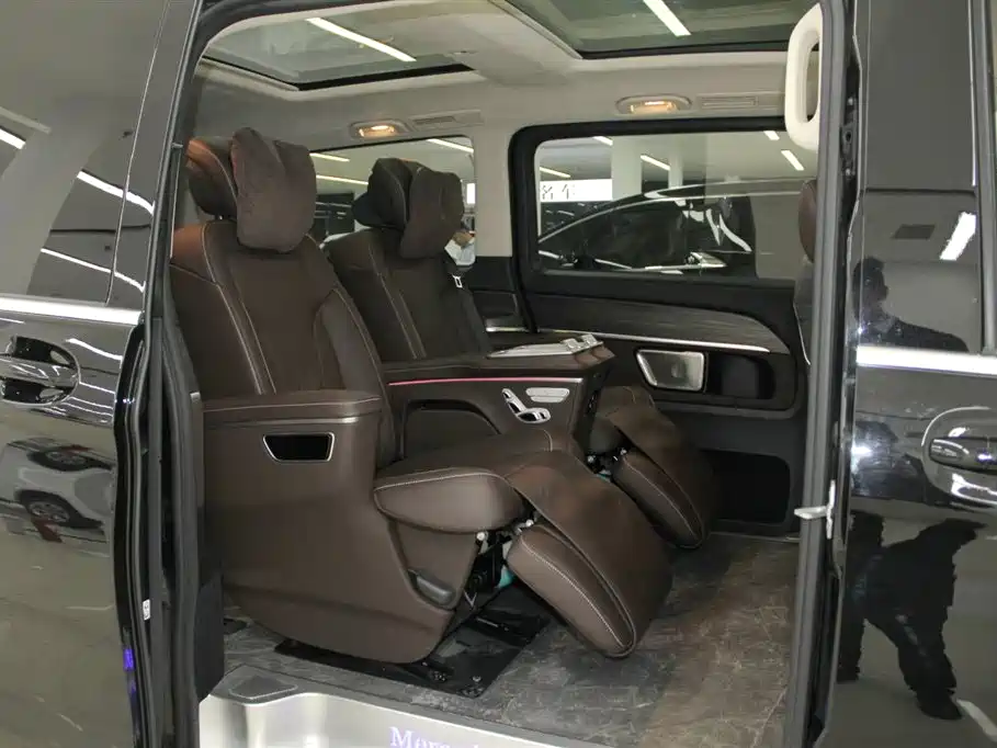 Mercedes-Benz V-Class V 2024 V 300 L Luxury