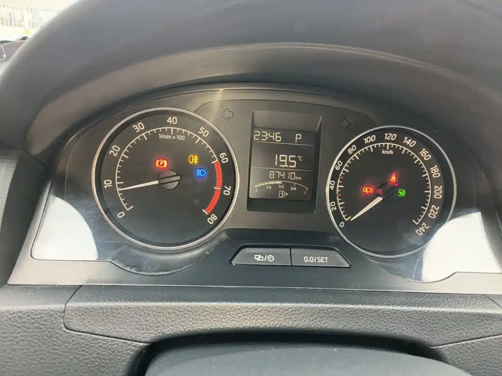 Skoda Rapid Spaceback — миниатюра 12