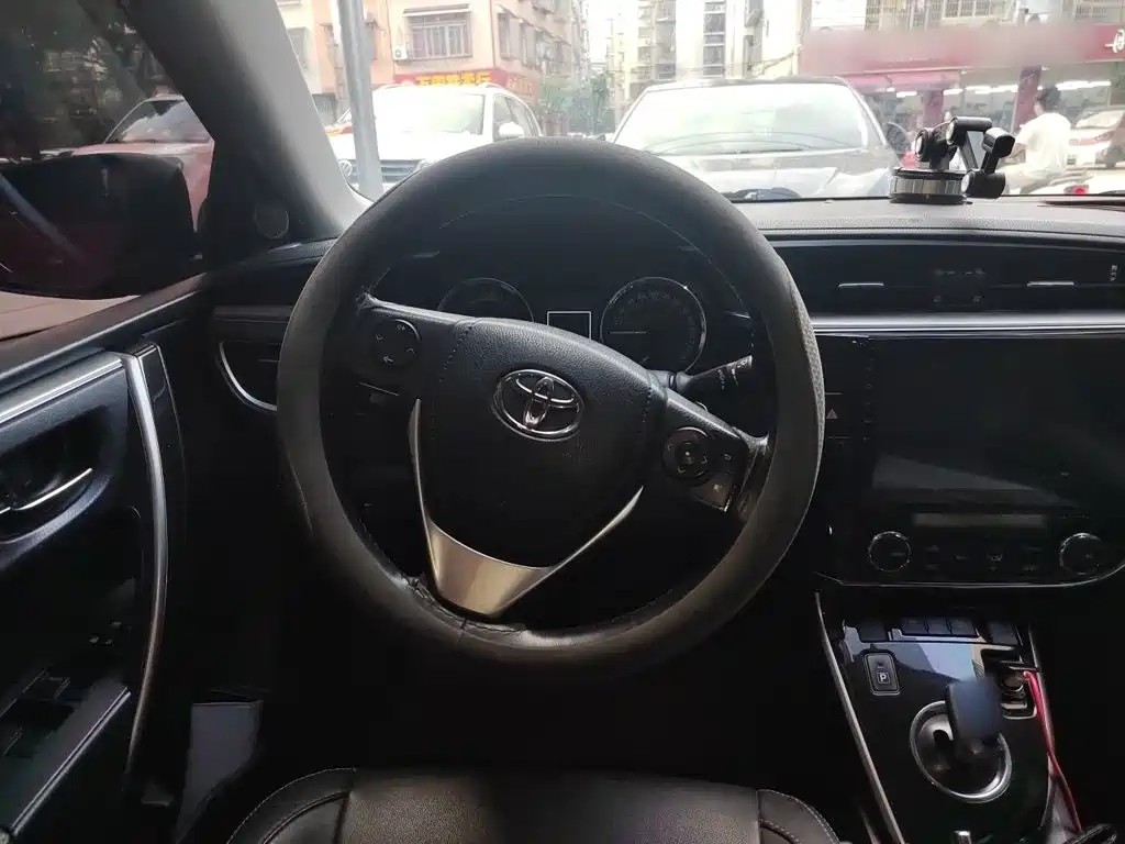 Toyota Corolla — миниатюра 3