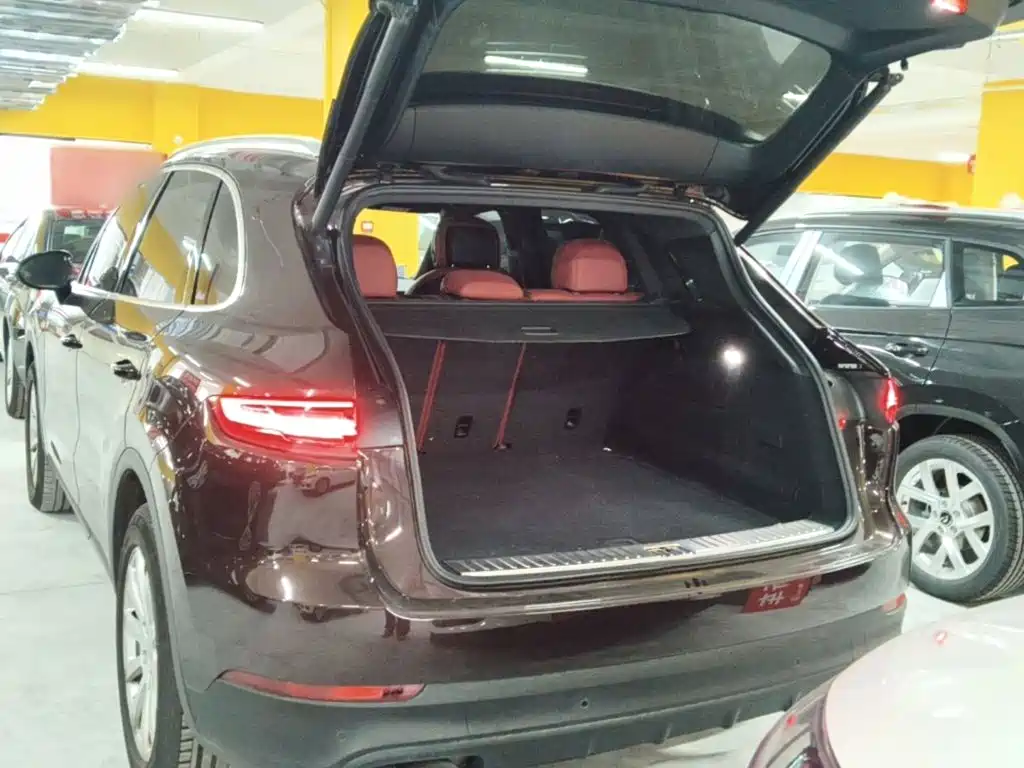 Porsche Cayenne — миниатюра 19