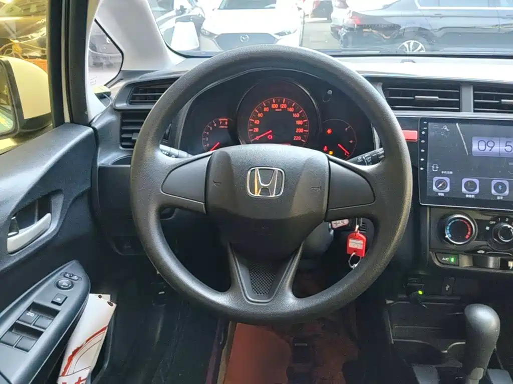 Honda Fit — миниатюра 11