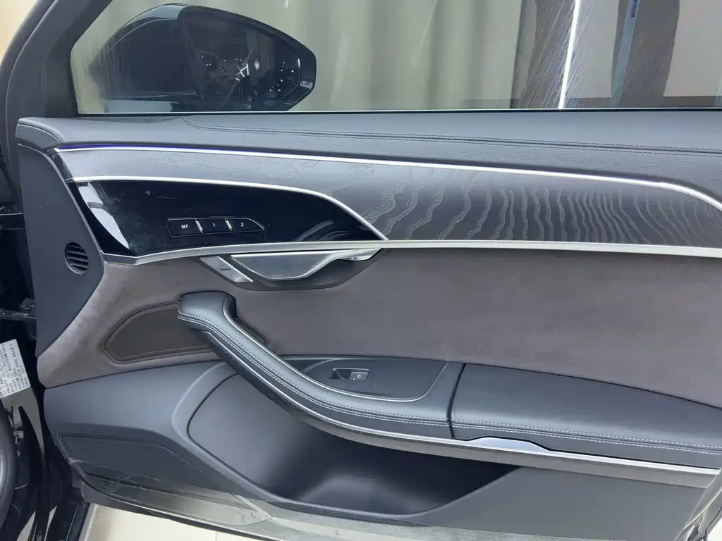 Audi A8 2024 A8L 50 TFSI quattro