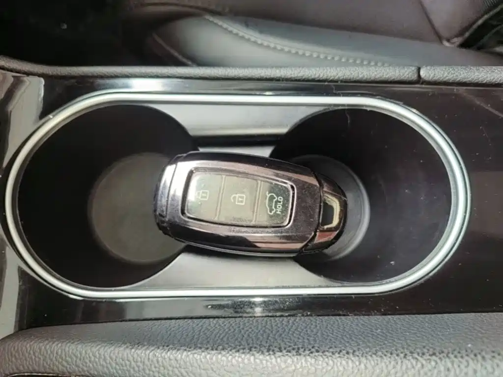 Hyundai Santa Fe — миниатюра 9