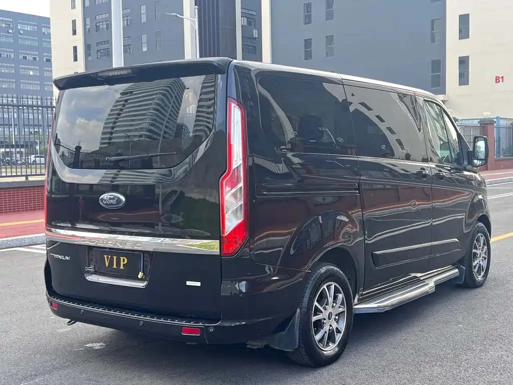 Ford Tourneo — миниатюра 4