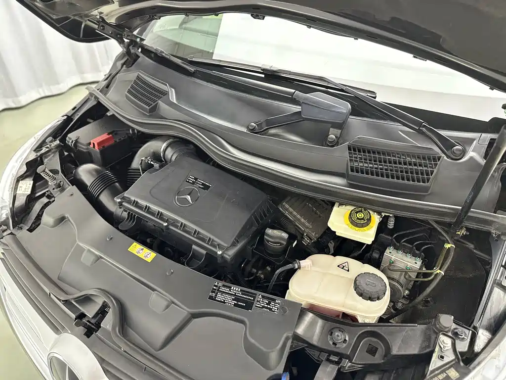 Mercedes-Benz V-Class — миниатюра 49