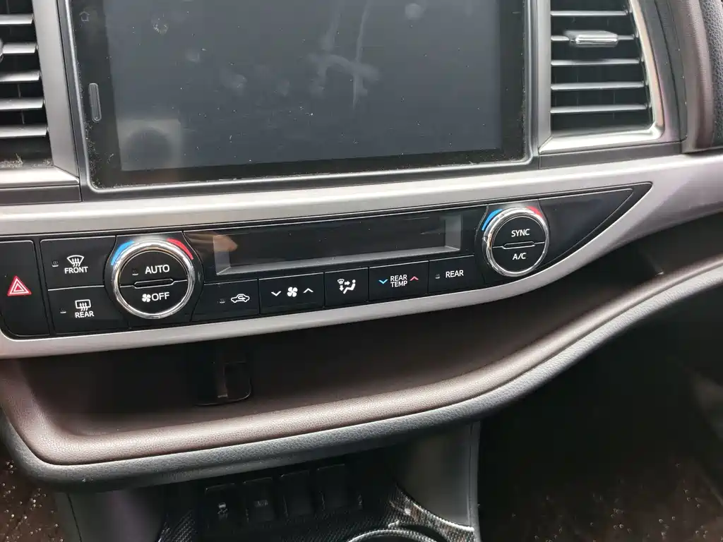 Toyota Highlander — миниатюра 15