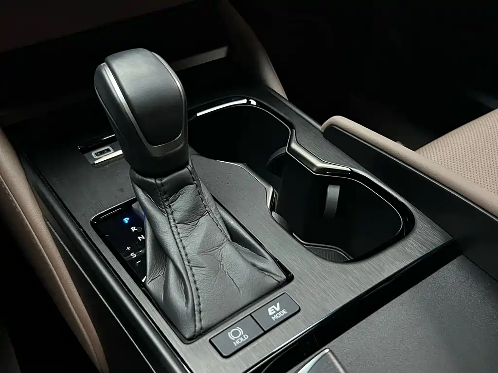 Lexus ES — миниатюра 15