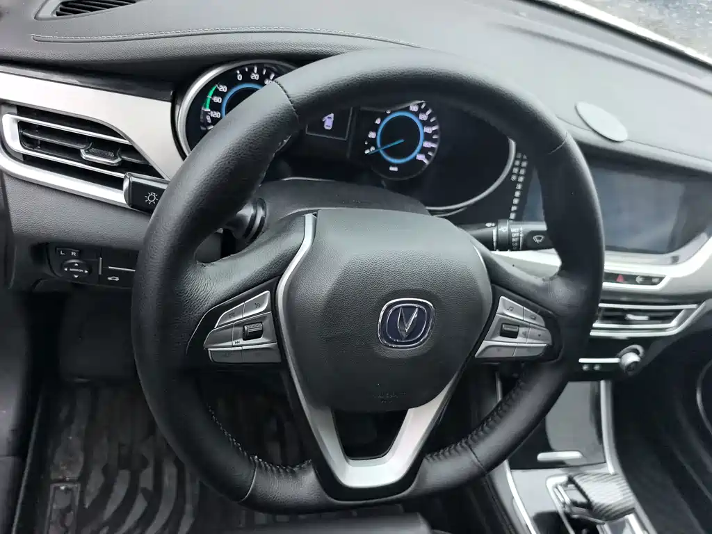 Changan Eado New Energy — миниатюра 13